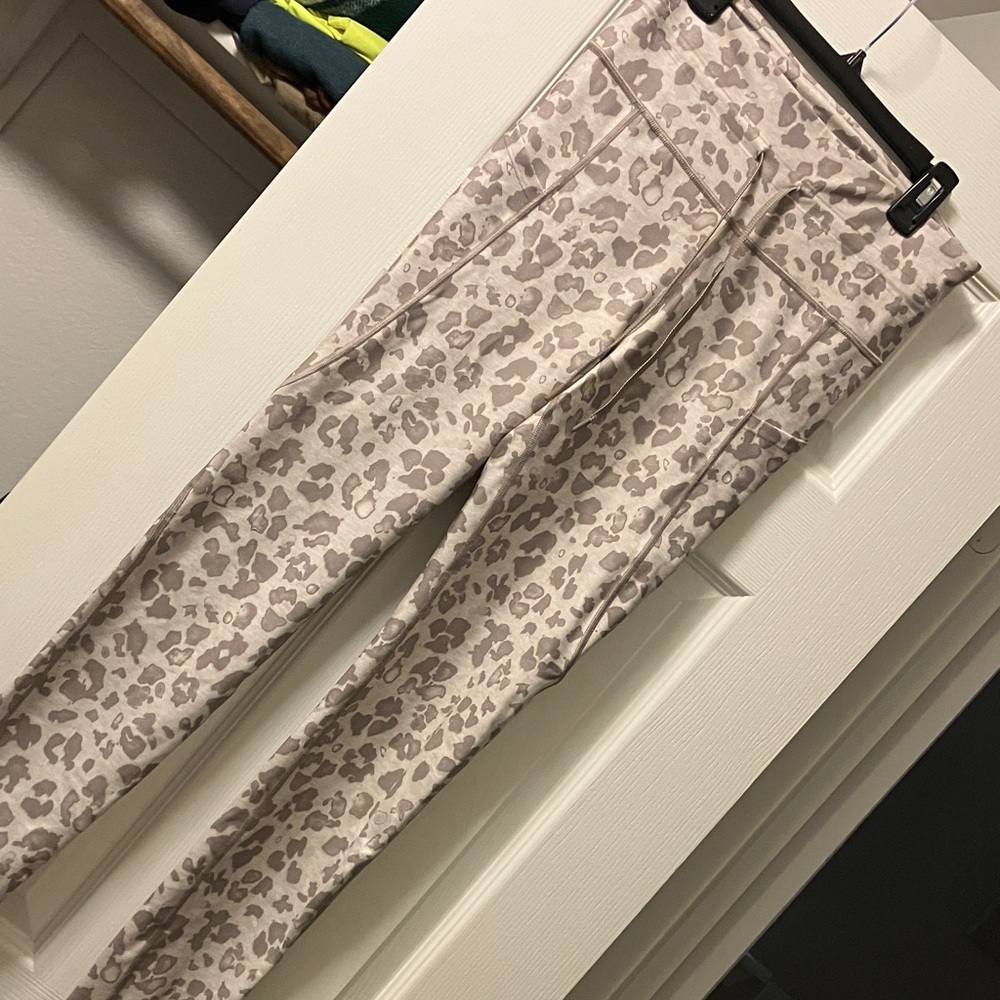 GAP Beige Leopard Print Leggings